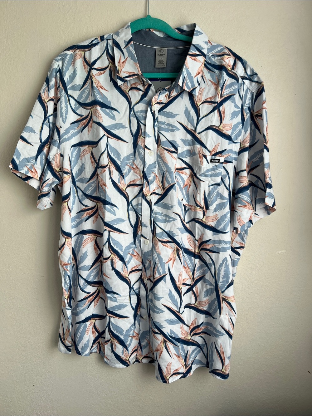 Hurley Men’s Light Blue Tropical Leaf Short Sleeve Button-Down xxl